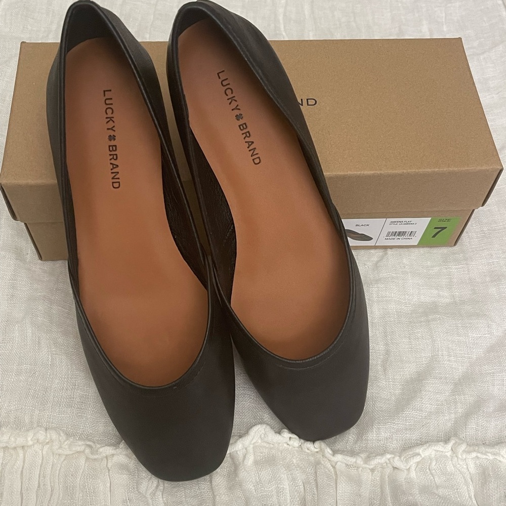 Lucky Brand Black Leather Round-Toe Ballet Flats